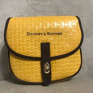 *NWT Dooney and Bourke Claremont Woven Field Purse